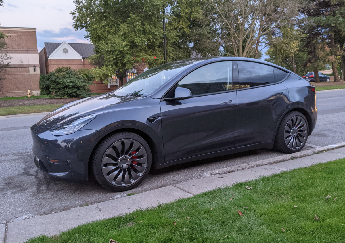 EASY and Effective Tesla Model 3 or Model Y Cleaning 